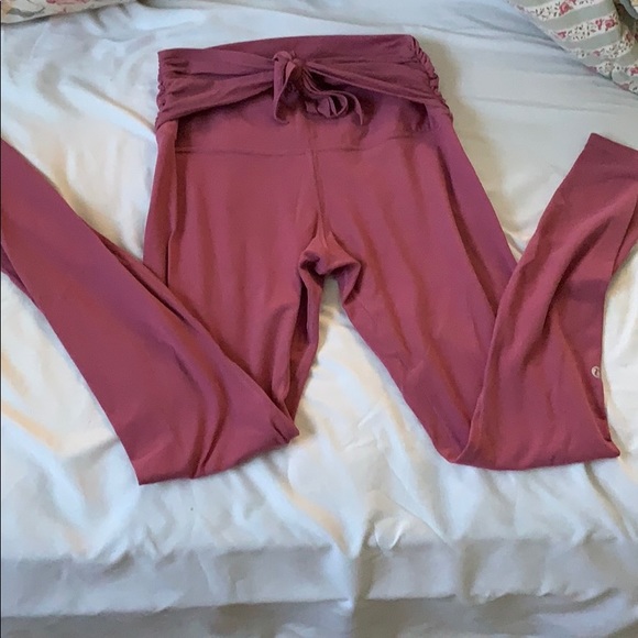 Lululemon Bow Tie Legging 